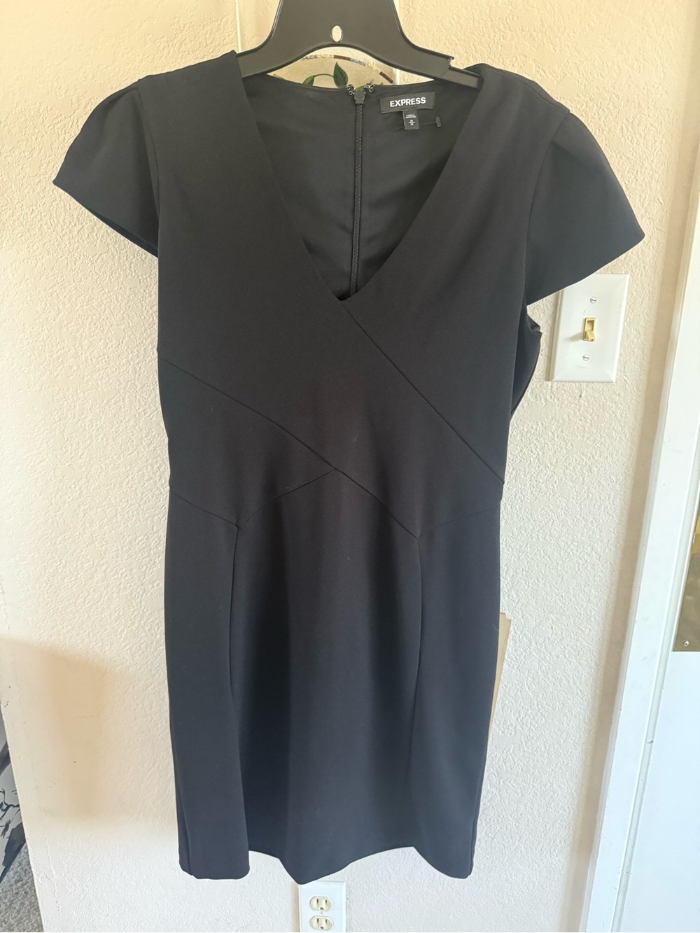 Express Black V-Neck Cap Sleeve Dress